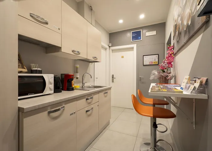 Orchidea For Tourists Hesperia Hosp بيت ضيافة *